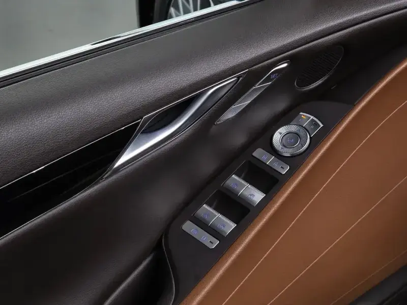 2023 Genesis G80 с пробегом 62 931 км