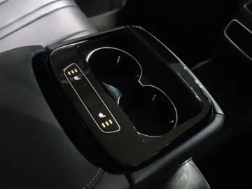 2023 Genesis G80 с пробегом 37 041 км