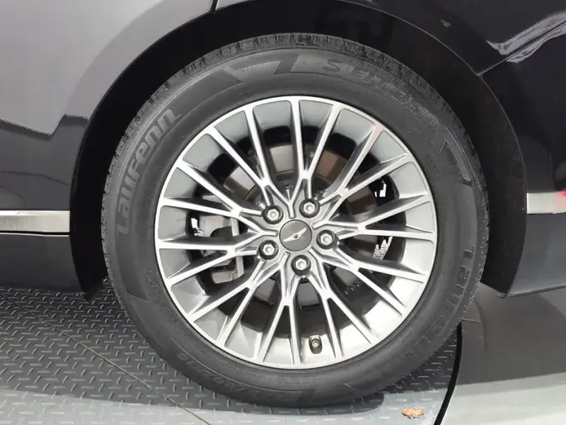 2023 Genesis G80 с пробегом 62 931 км