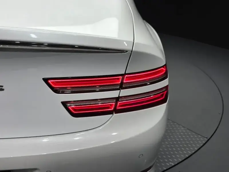 2023 Genesis G80 с пробегом 37 041 км