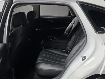 2023 Genesis G80 с пробегом 37 041 км