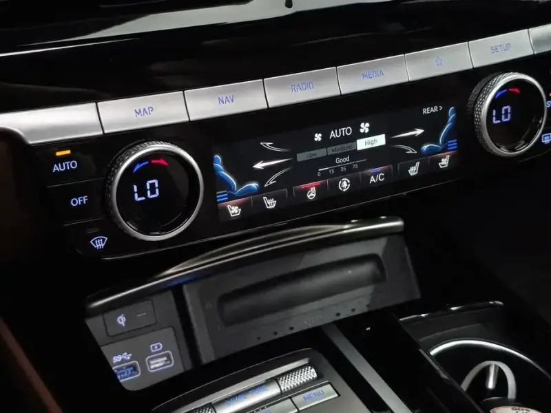2023 Genesis G80 с пробегом 62 931 км