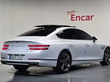 2023 Genesis G80 с пробегом 67 780 км