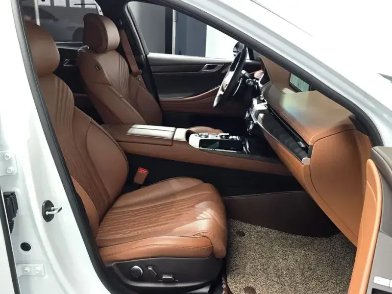 2023 Genesis G80 с пробегом 67 780 км