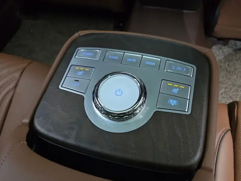 2023 Genesis G80 с пробегом 67 780 км
