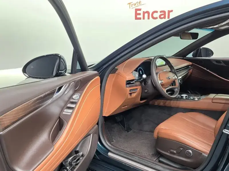 2023 Genesis G80 с пробегом 52 605 км