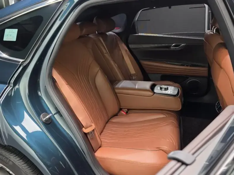 2023 Genesis G80 с пробегом 52 605 км