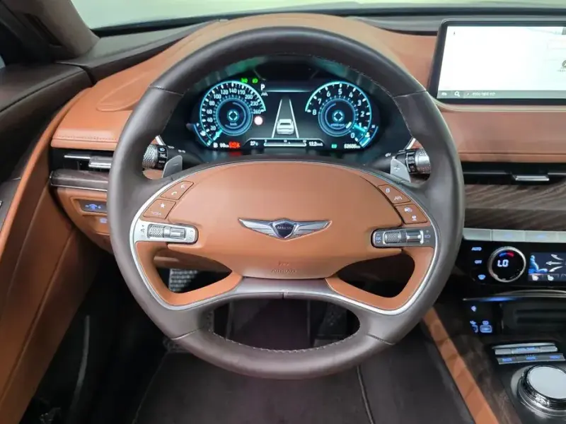 2023 Genesis G80 с пробегом 52 605 км