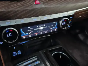 2023 Genesis G80 с пробегом 52 605 км