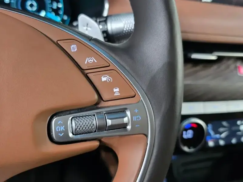 2023 Genesis G80 с пробегом 52 605 км