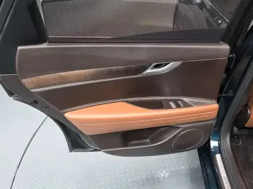 2023 Genesis G80 с пробегом 52 605 км