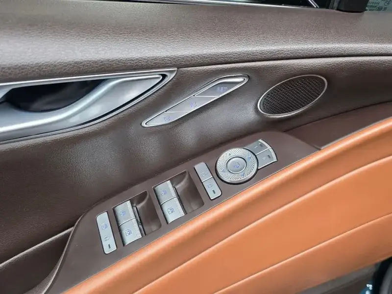 2023 Genesis G80 с пробегом 52 605 км
