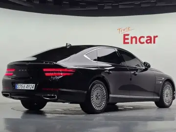2023 Genesis G80 с пробегом 20 928 км