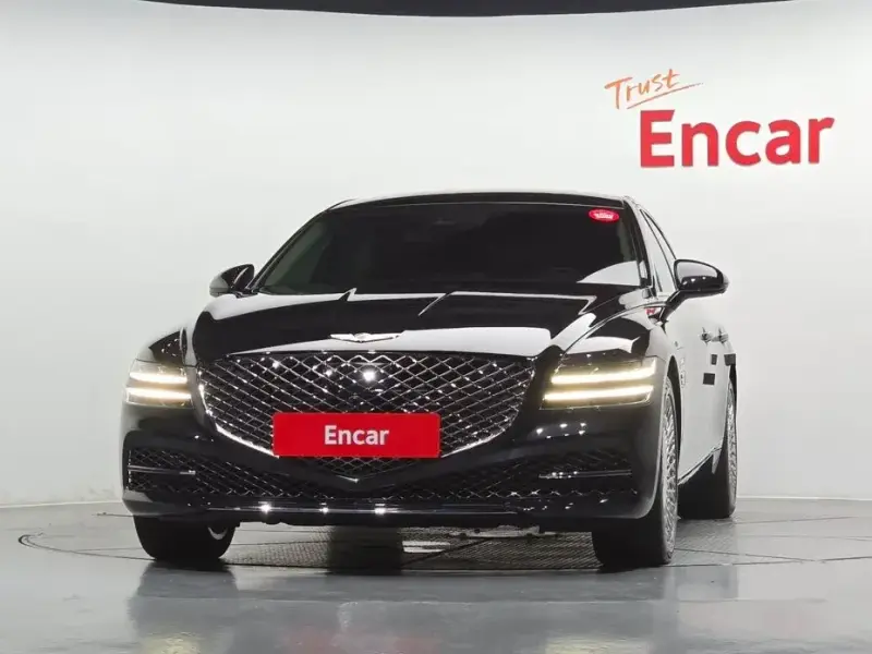 2023 Genesis G80 с пробегом 20 928 км