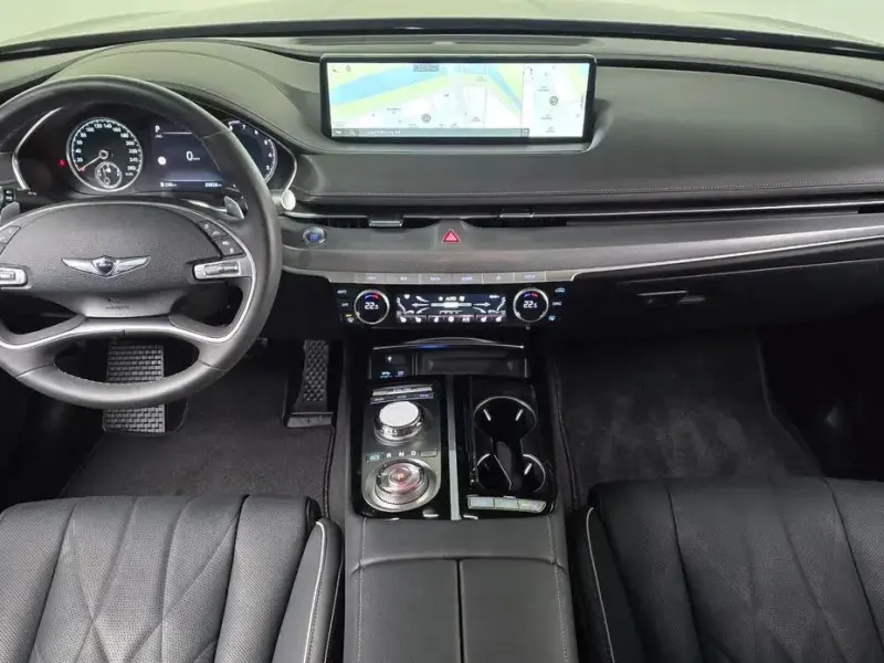 2023 Genesis G80 с пробегом 20 928 км