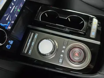 2023 Genesis G80 с пробегом 20 928 км