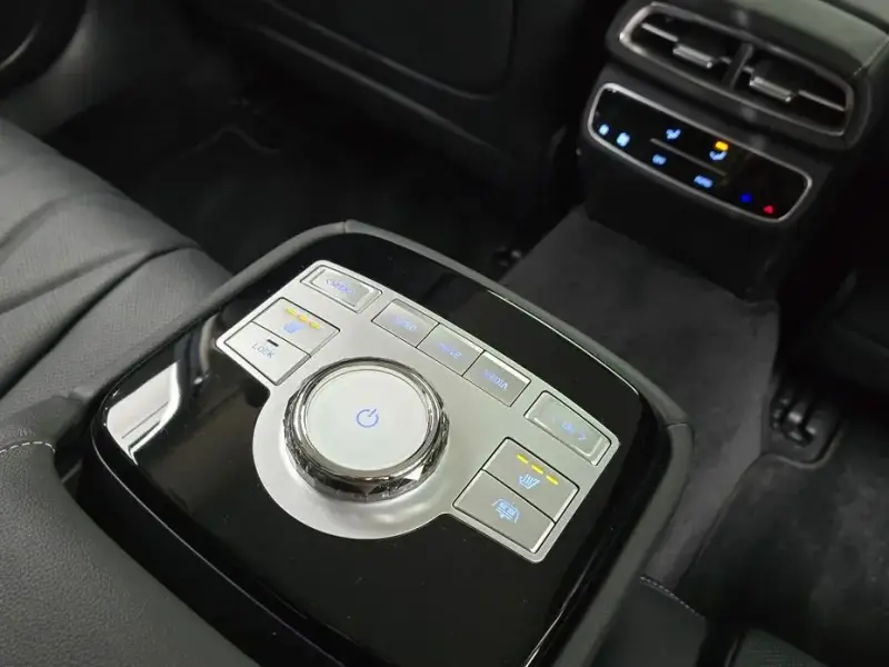 2023 Genesis G80 с пробегом 20 928 км