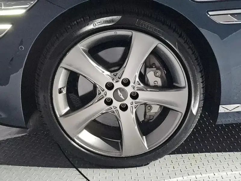 2023 Genesis G80 с пробегом 56 896 км