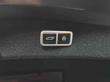 2023 Genesis G80 с пробегом 20 928 км