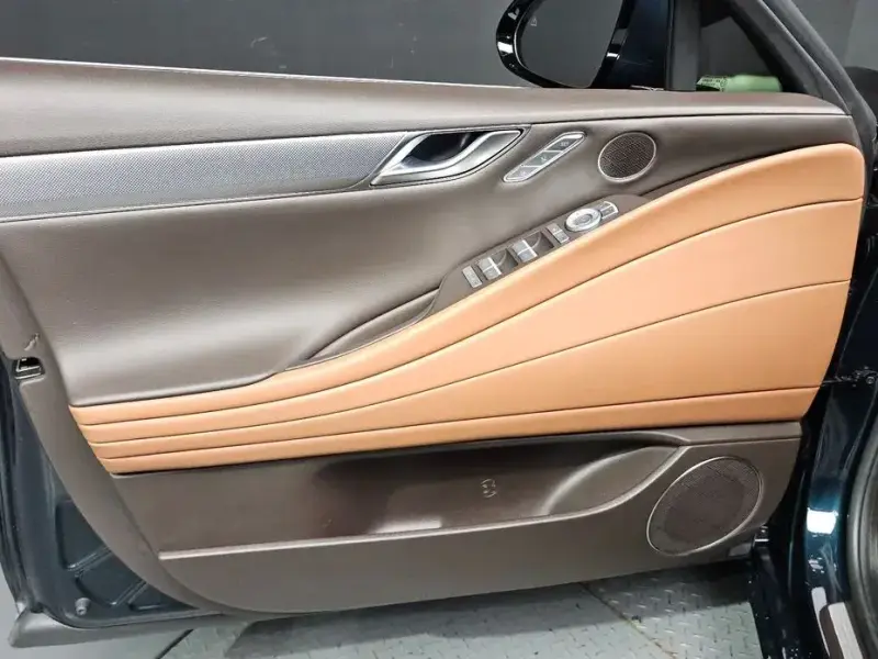 2023 Genesis G80 с пробегом 56 896 км
