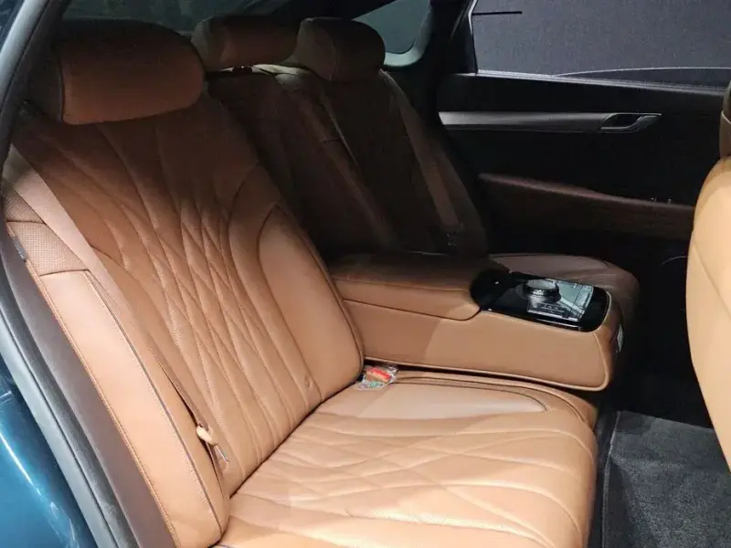 2023 Genesis G80 с пробегом 56 896 км
