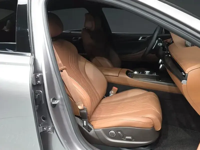 2023 Genesis G80 с пробегом 41 848 км