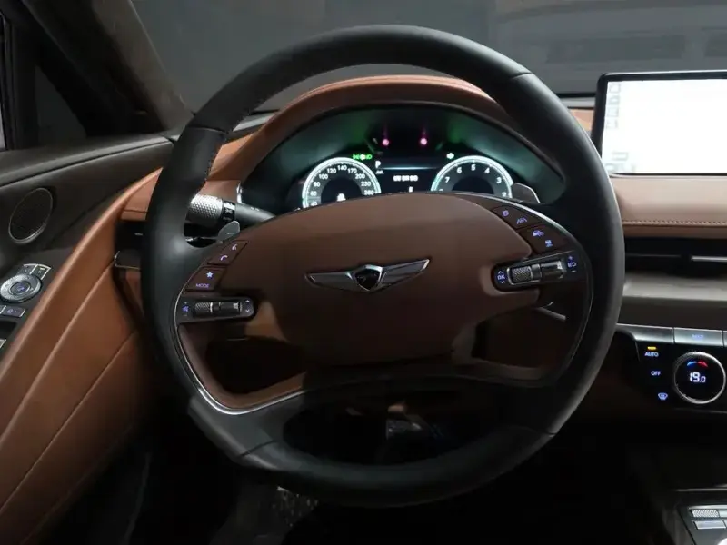2023 Genesis G80 с пробегом 41 848 км