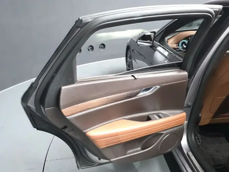 2023 Genesis G80 с пробегом 41 848 км