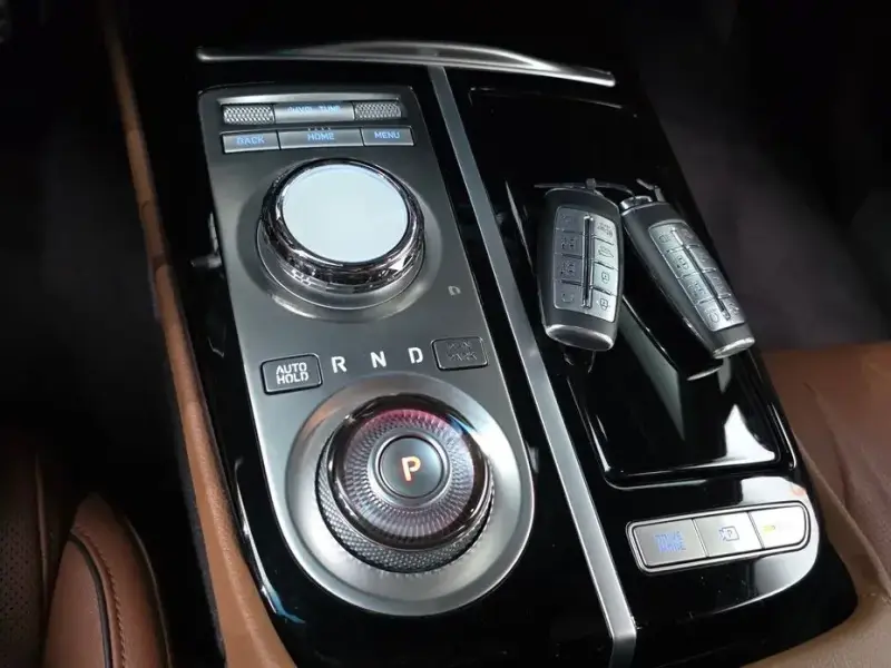 2023 Genesis G80 с пробегом 61 949 км