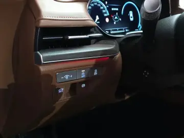 2023 Genesis G80 с пробегом 41 848 км