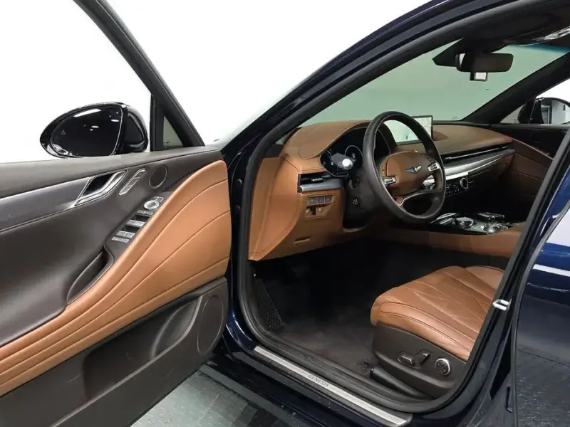 2023 Genesis G80 с пробегом 61 949 км
