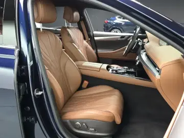 2023 Genesis G80 с пробегом 61 949 км