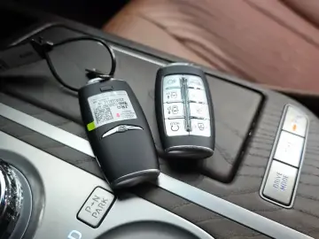 2023 Genesis G80 с пробегом 41 848 км