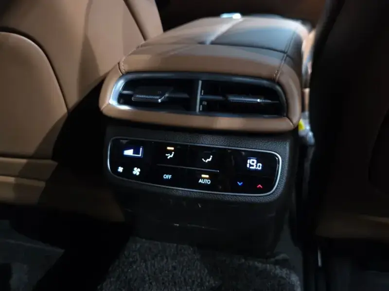 2023 Genesis G80 с пробегом 41 848 км