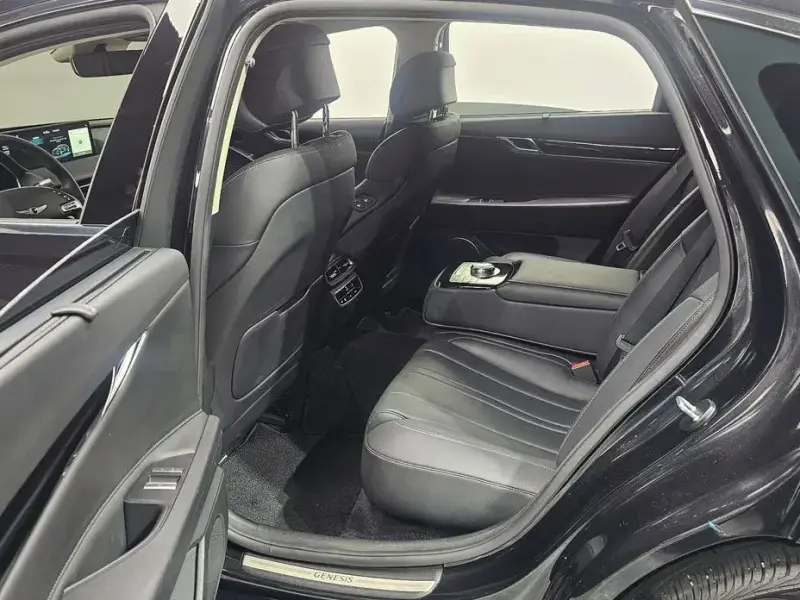 2023 Genesis G80 с пробегом 63 710 км