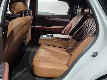 2023 Genesis G80 с пробегом 52 528 км