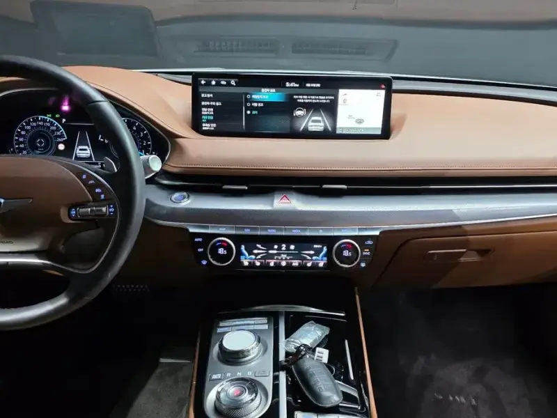2023 Genesis G80 с пробегом 52 528 км