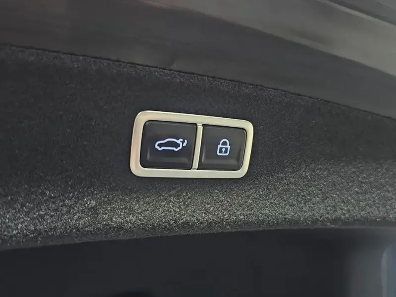 2023 Genesis G80 с пробегом 63 710 км