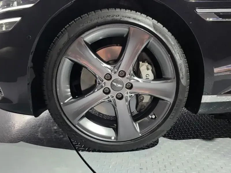 2023 Genesis G80 с пробегом 30 970 км