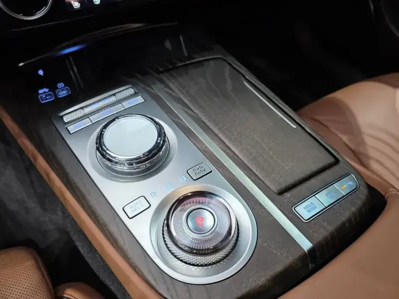 2023 Genesis G80 с пробегом 30 970 км