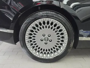 2023 Genesis G80 с пробегом 72 179 км