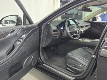 2023 Genesis G80 с пробегом 72 179 км