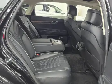 2023 Genesis G80 с пробегом 72 179 км