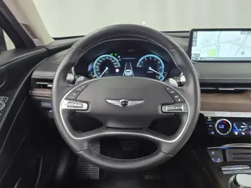 2023 Genesis G80 с пробегом 72 179 км