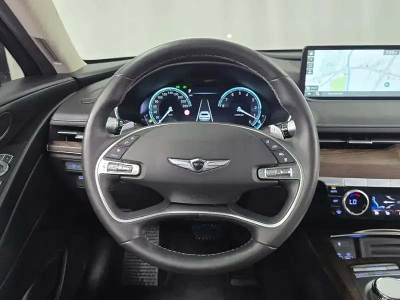 2023 Genesis G80 с пробегом 72 179 км