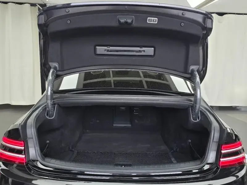 2023 Genesis G80 с пробегом 72 179 км