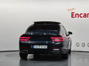 2023 Genesis G80 с пробегом 82 544 км