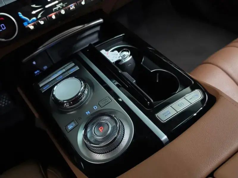 2023 Genesis G80 с пробегом 82 544 км