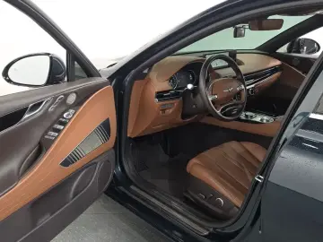 2023 Genesis G80 с пробегом 82 544 км