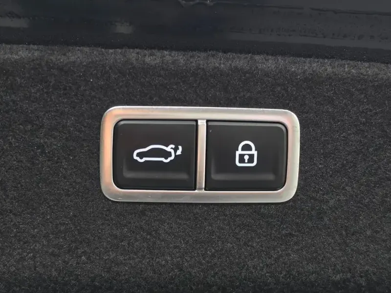2023 Genesis G80 с пробегом 82 544 км